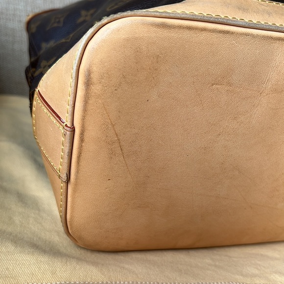 Authentic Louis Vuitton Lockit Monogram Horizontal - Picture 14 of 16